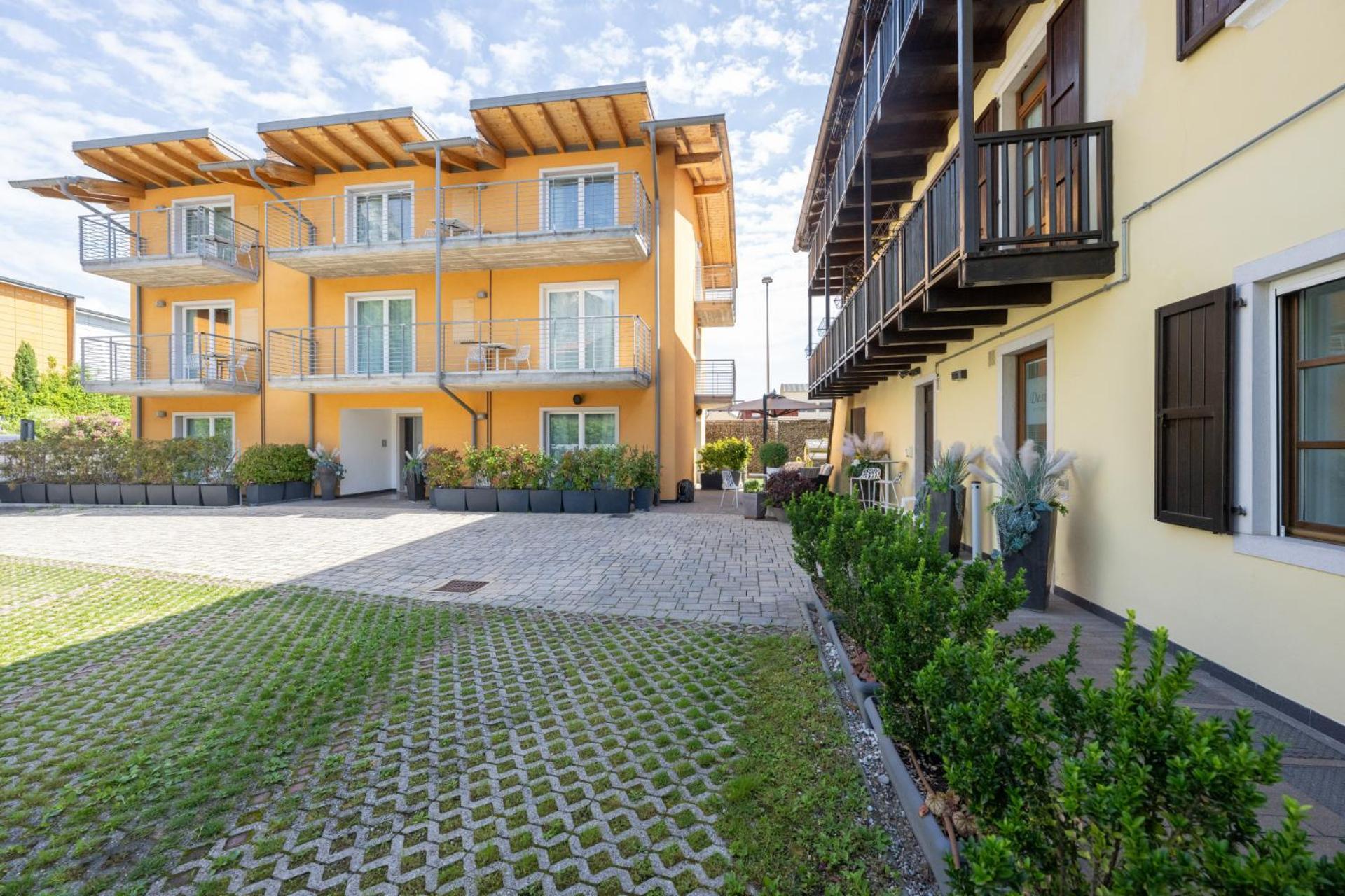 Residence Desiree Riva del Garda Eksteriør billede